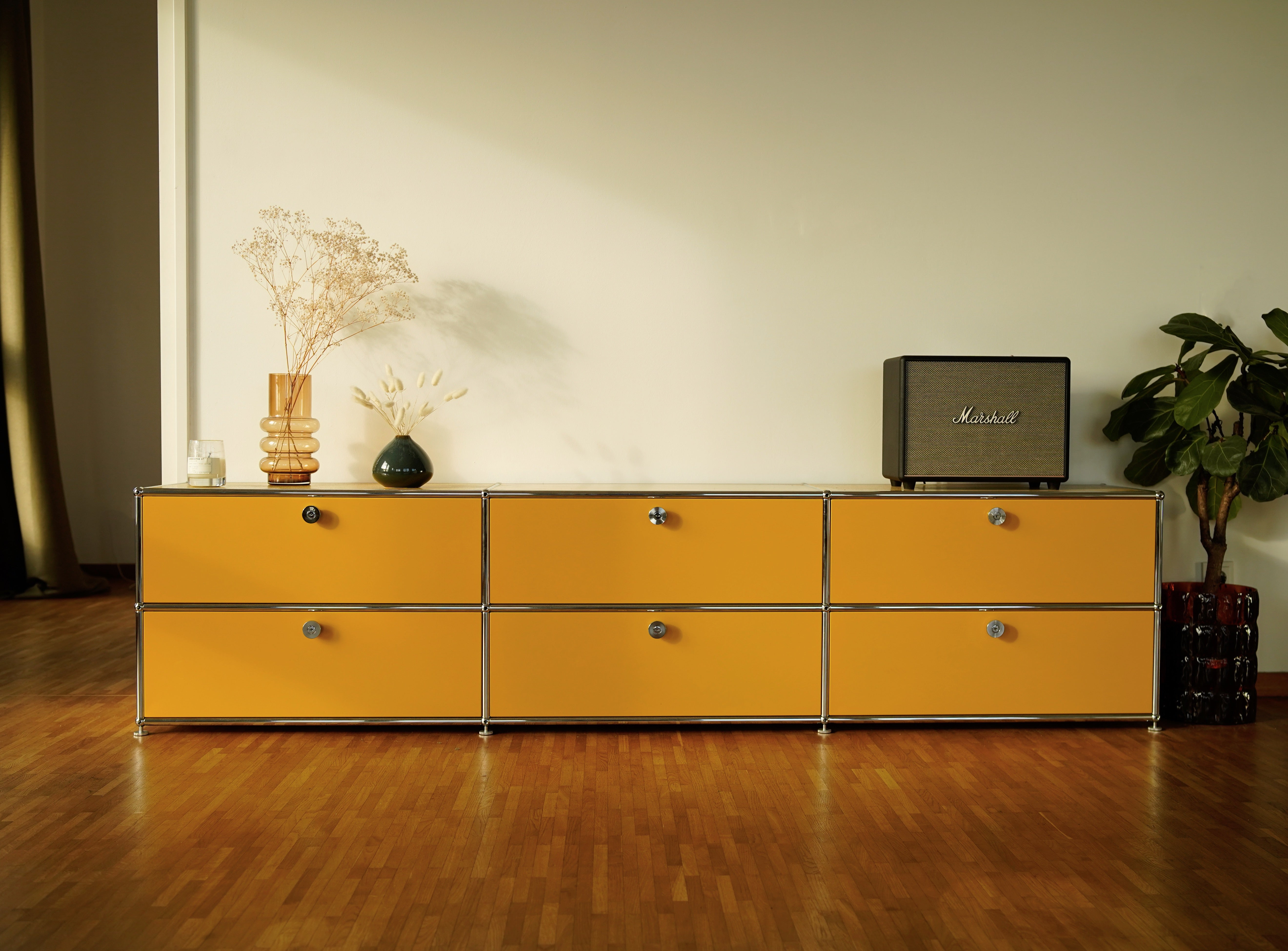 konektra_Sideboard-Home_fuer-USM-Haller_Olive_LINE-1802_02