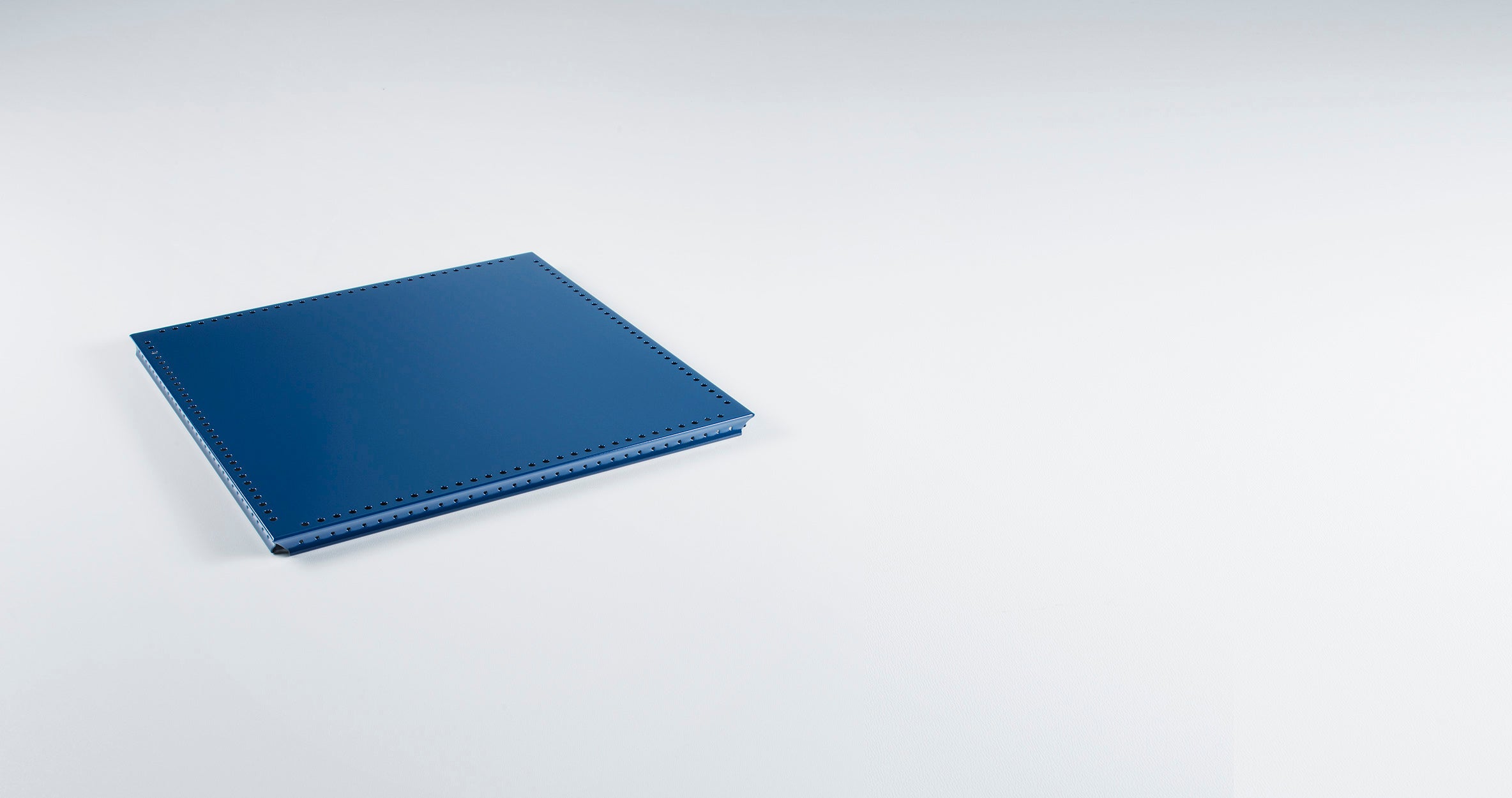 SYSTEM 01 Innentablar RAL 5011 Stahlblau
