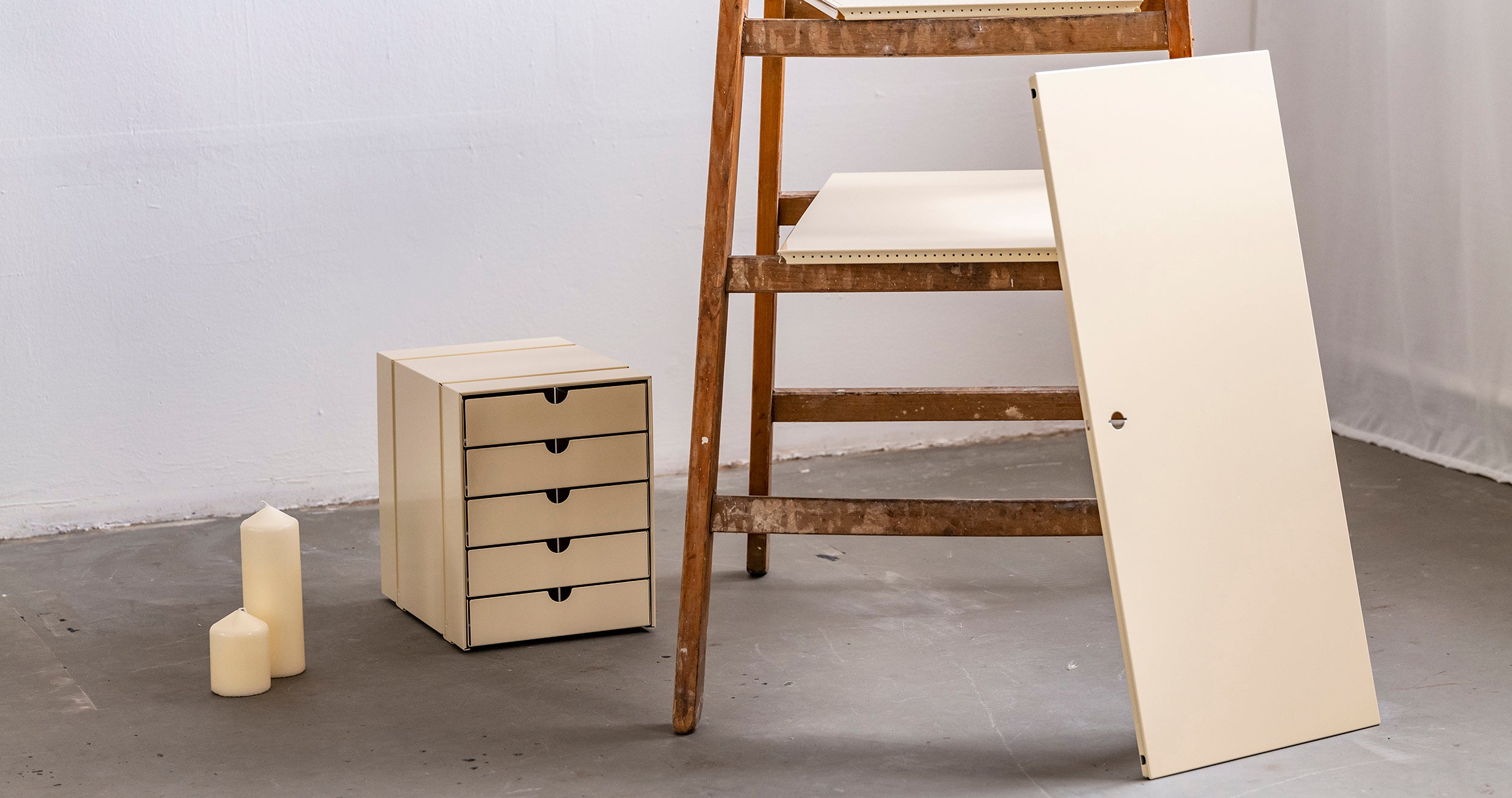 Metallelement Klapptür Ausziehtüre für USM Haller Canvas