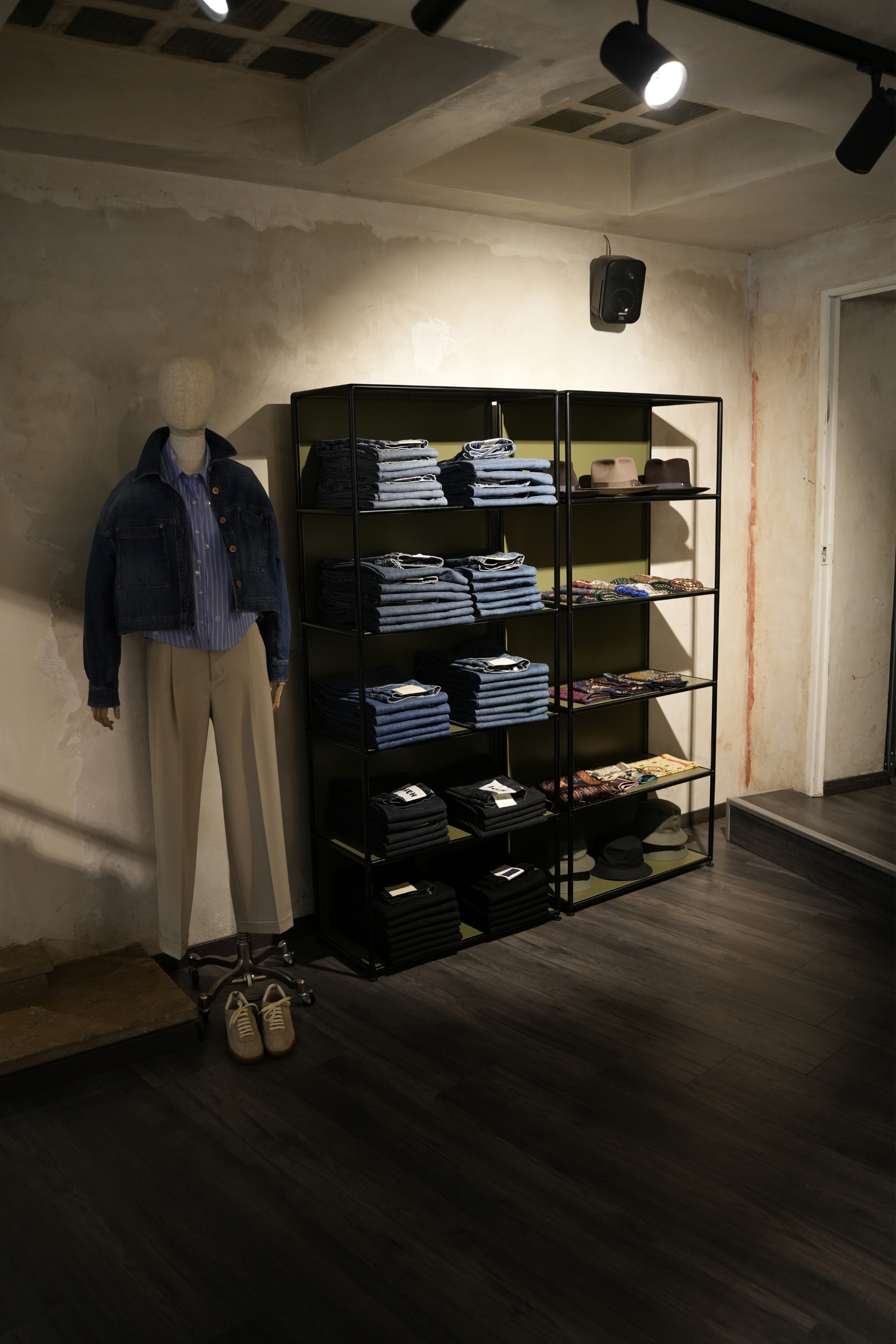 Bube + König Store Retail Regal