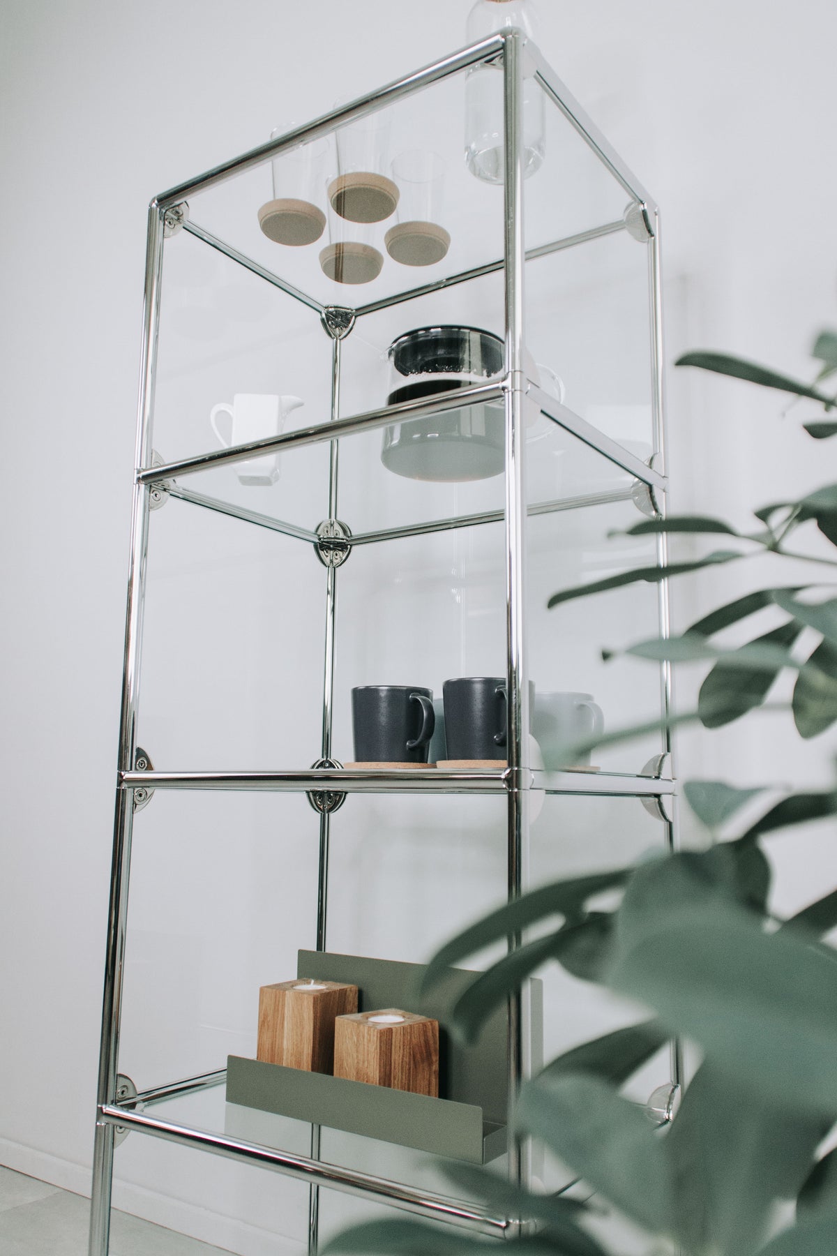 konektra Vitrine Regal mit Glas