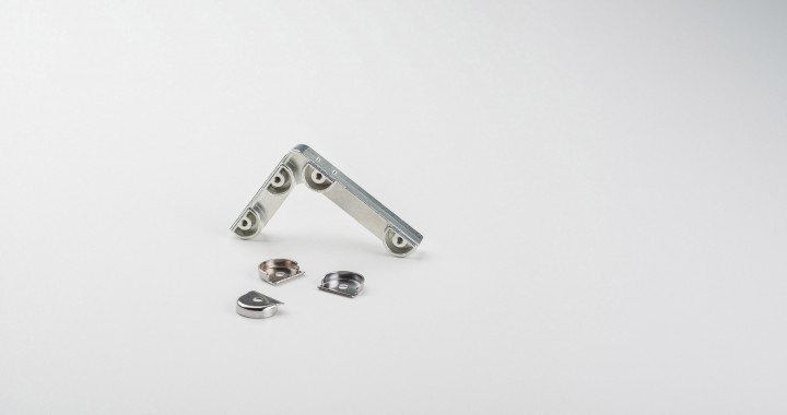 konektra Angle bracket with three clips for spring hinge for USM Haller